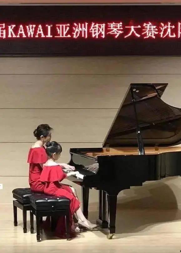 成人钢琴大赛视频,成人钢琴大赛精彩瞬间回顾